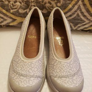 Minnie Wedge  Slip-On and Walking Shoes